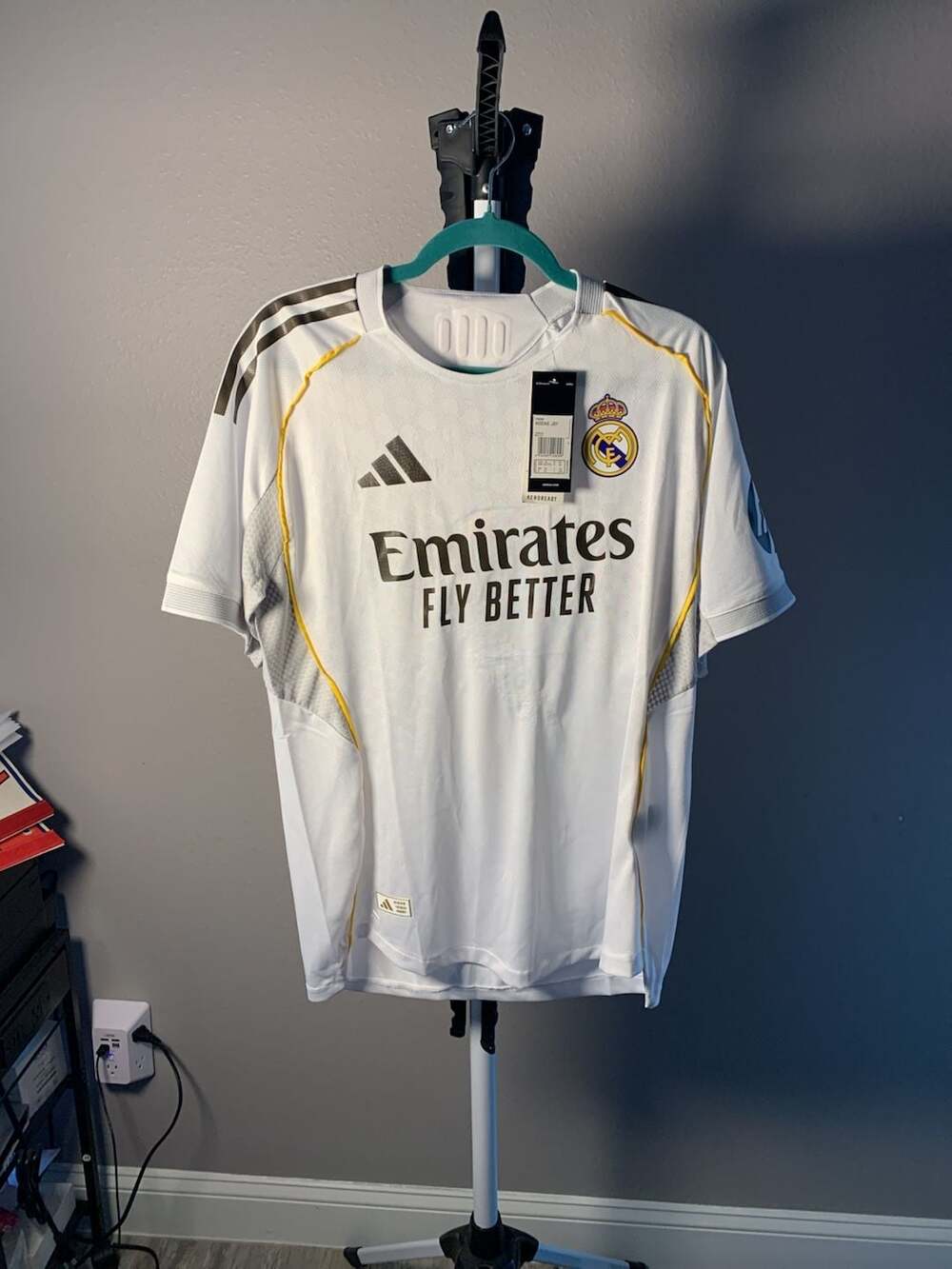 Adidas Real Madrid Vini Jr. 7 Home Soccer Jersey XL